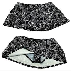 Islander B&W Floral Design Swim Skirt Sz 10